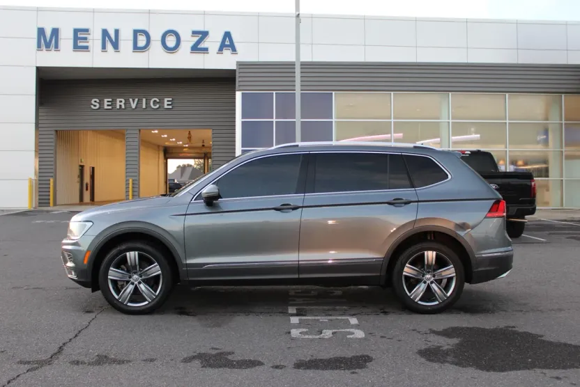 2020 Volkswagen Tiguan SEL photo 1
