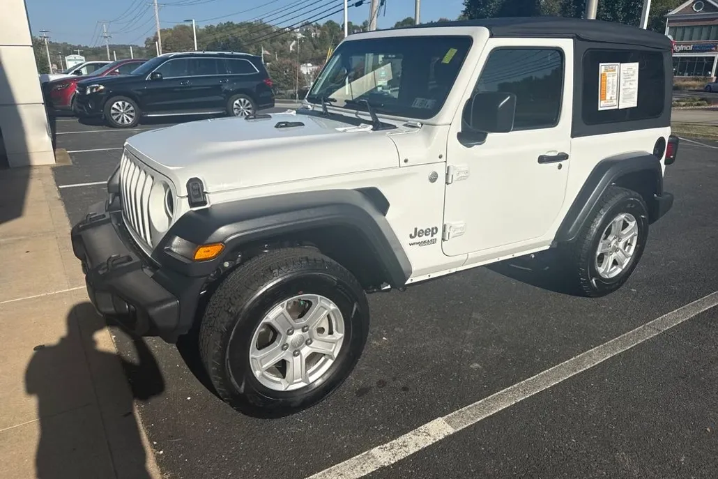 2018 Jeep Wrangler Sport S photo 1