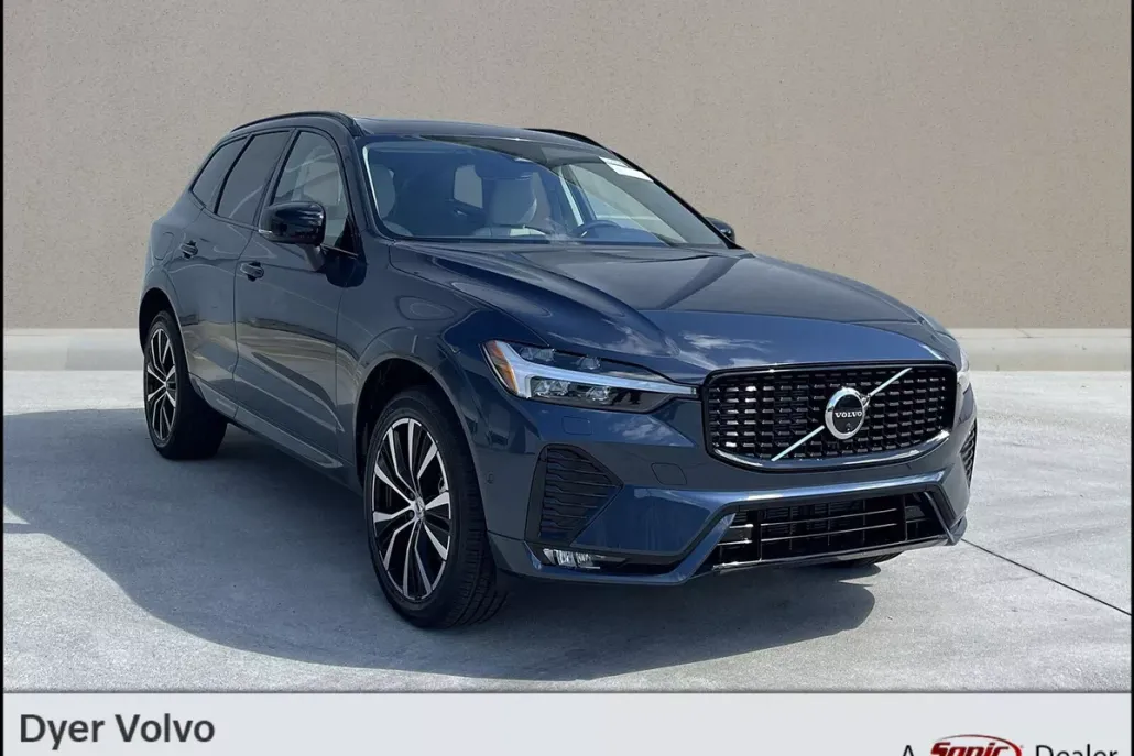 2025 Volvo XC60 B5 Plus photo 1