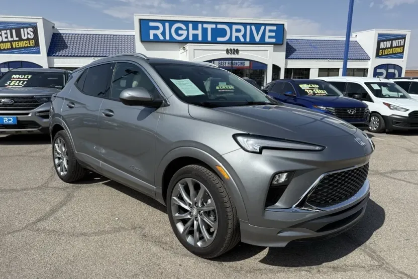 2024 Buick Encore GX Avenir photo 1