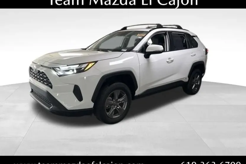 2024 Toyota RAV4 Hybrid XLE photo 1