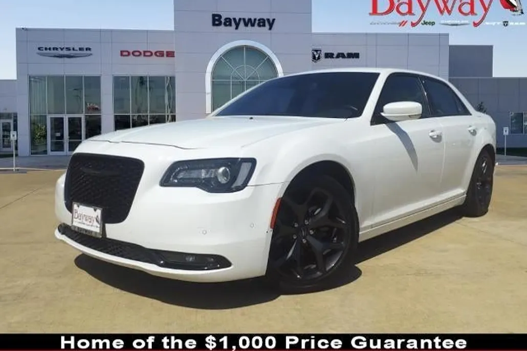 2021 Chrysler 300 S photo 1