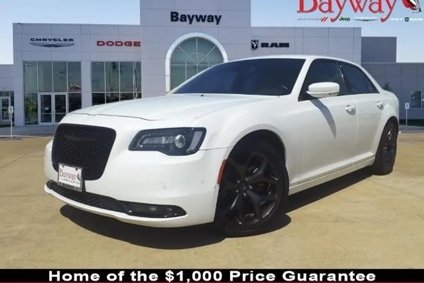 2021 Chrysler 300 S photo 1