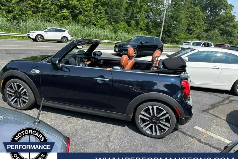 2021 Mini Cooper Convertible S photo 1