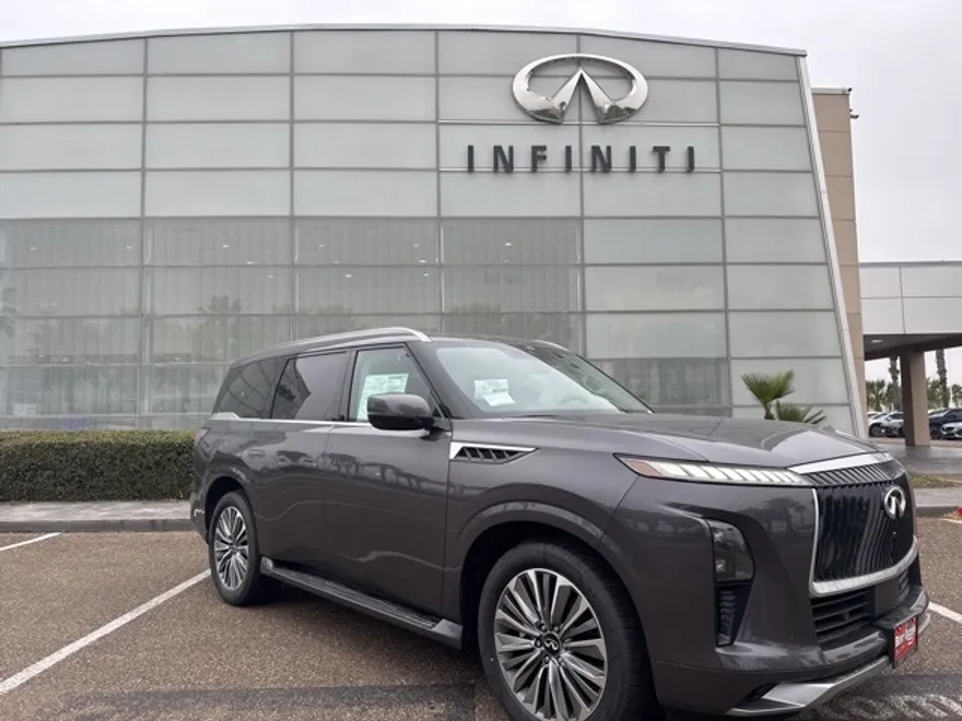 2025 Infiniti QX80 Luxe photo 1