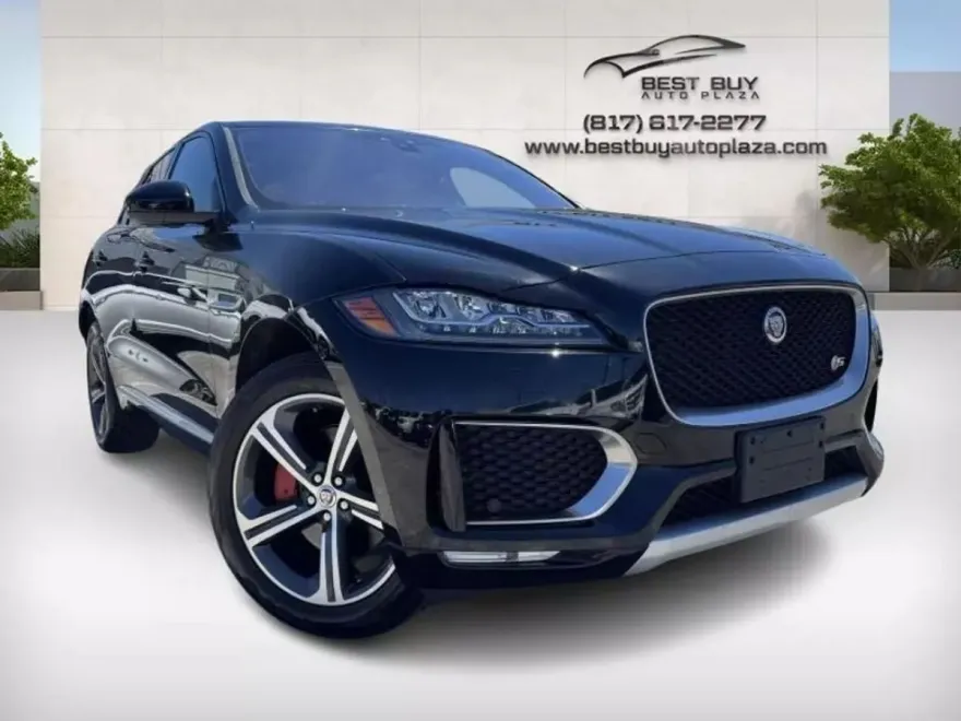 2017 Jaguar F-PACE S photo 1