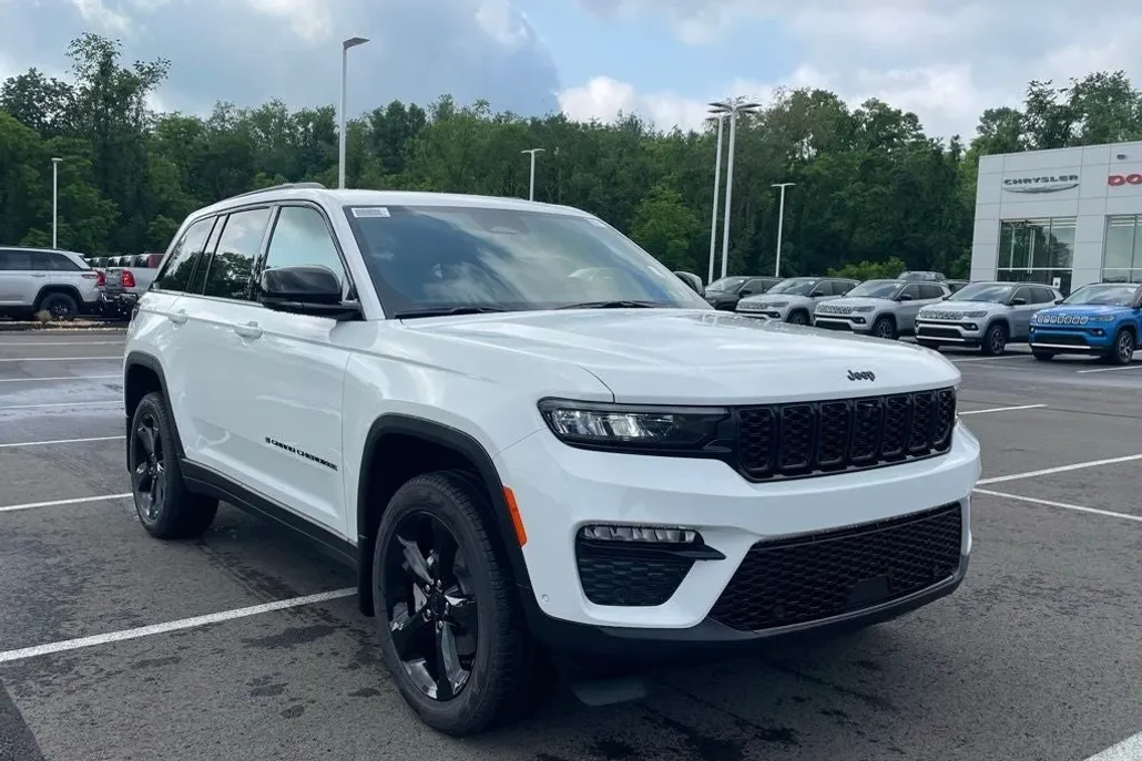 2025 Jeep Grand Cherokee Limited photo 1