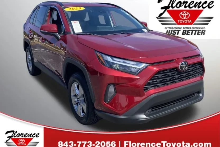 2023 Toyota RAV4 XLE photo 1