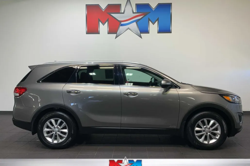 2018 Kia Sorento LX photo 1