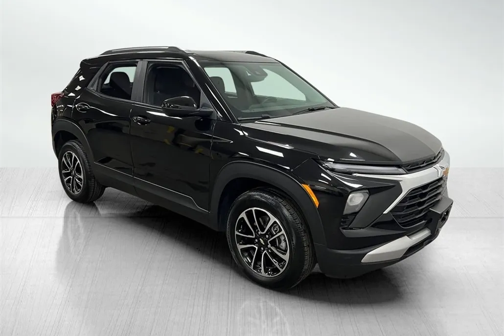 2024 Chevrolet Trailblazer LT photo 1