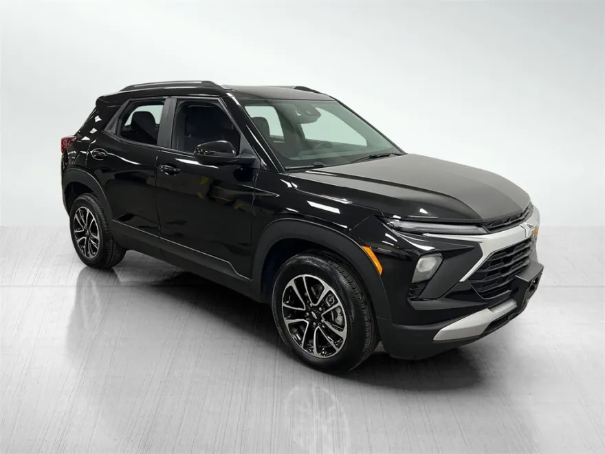 2024 Chevrolet Trailblazer LT photo 1