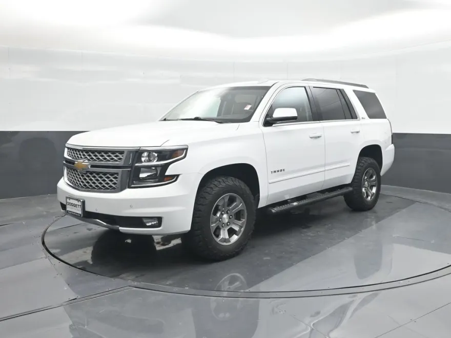 2019 Chevrolet Tahoe LT photo 1