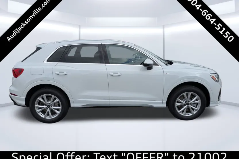 2025 Audi Q3 S line Premium photo 1