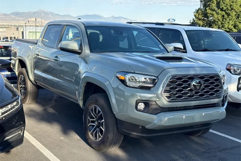 2023 Toyota Tacoma TRD Sport V6 photo 1