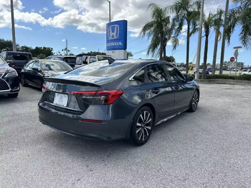 2022 Honda Civic EX photo 1
