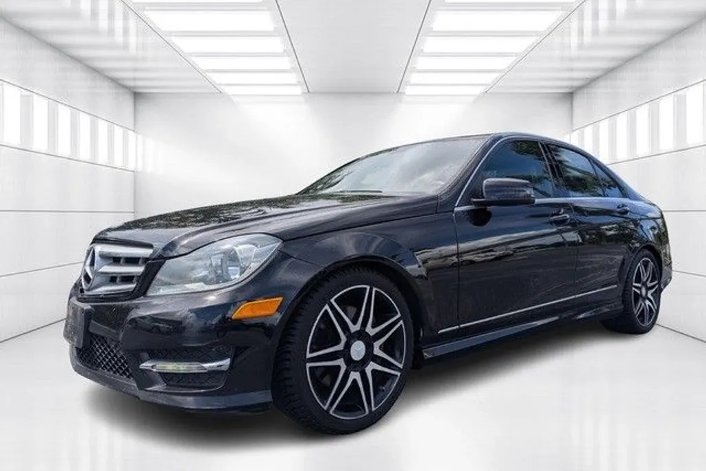 2013 Mercedes Benz C 300 Luxury 4MATIC photo 1
