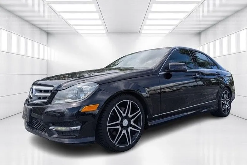 2013 Mercedes Benz C 300 Luxury 4MATIC photo 1