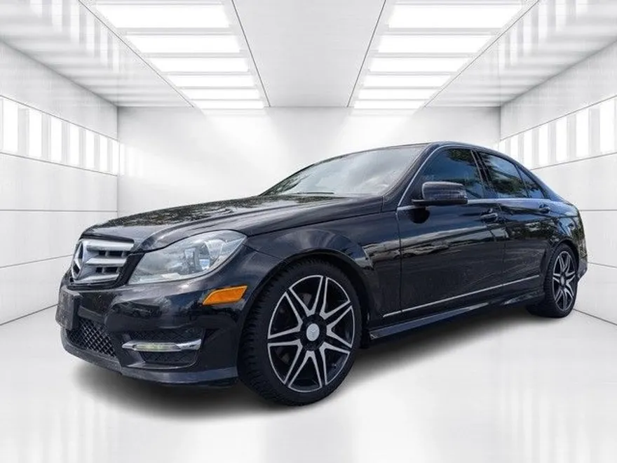 2013 Mercedes Benz C 300 Luxury 4MATIC photo 1