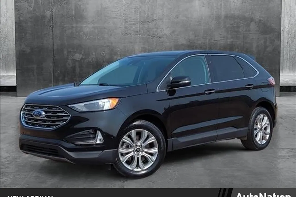 2024 Ford Edge Titanium photo 1