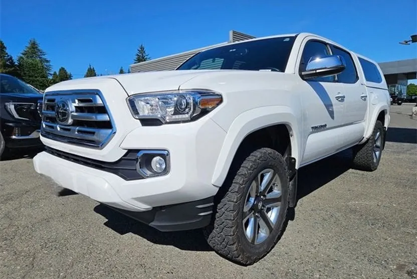 2018 Toyota Tacoma SR photo 1