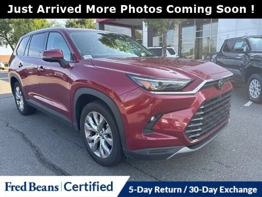 2024 Toyota Grand Highlander Limited photo 1
