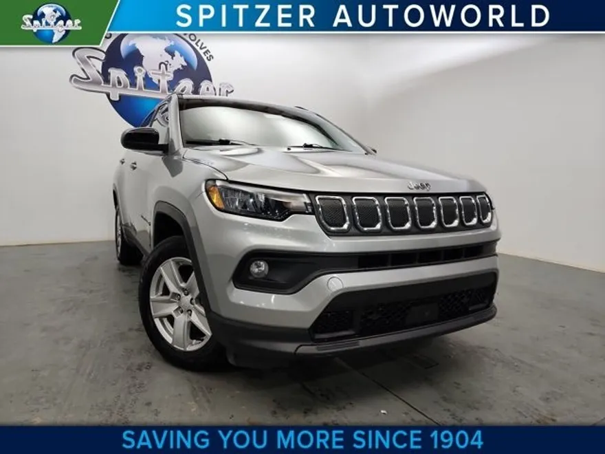 2022 Jeep Compass Latitude photo 1