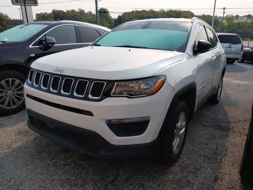 2019 Jeep Compass Sport photo 1
