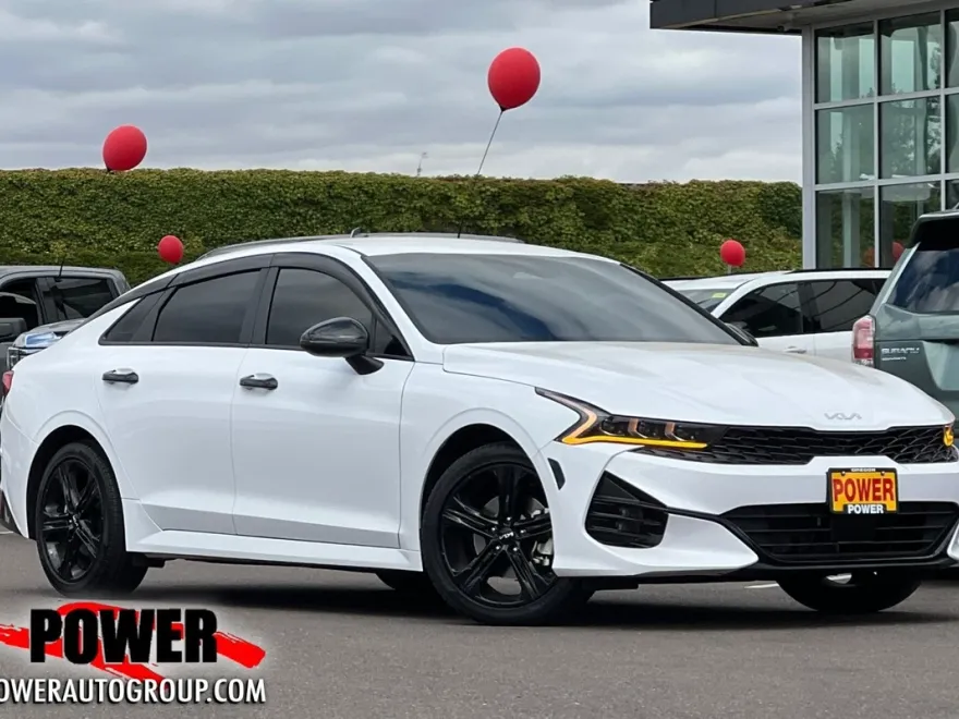 2024 Kia K5 GT-Line photo 1