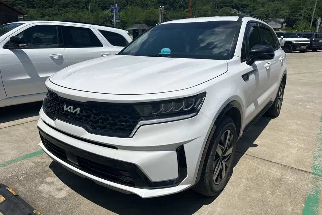 2022 Kia Sorento EX photo 1