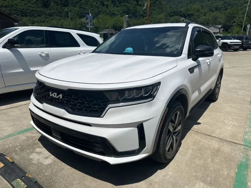 2022 Kia Sorento EX photo 1