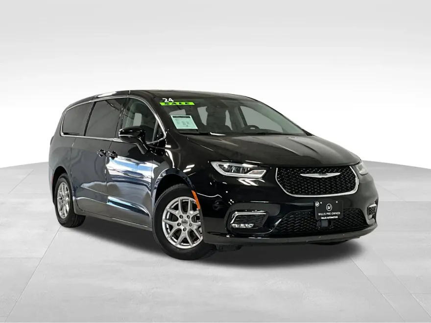 2024 Chrysler Pacifica Touring L photo 1
