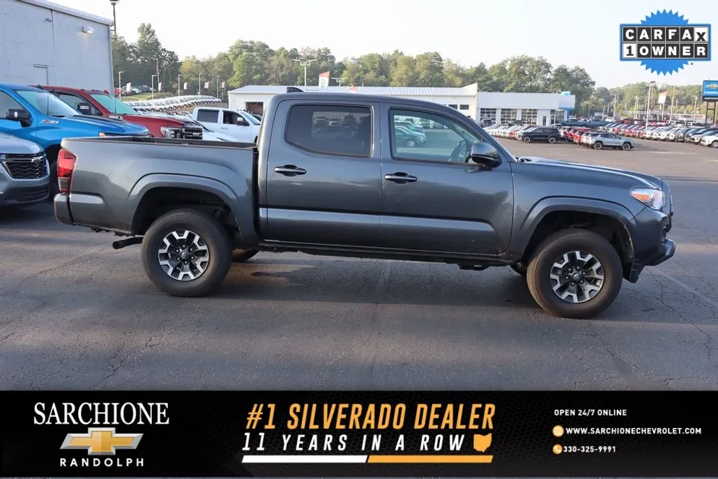 2022 Toyota Tacoma SR5 V6 photo 1