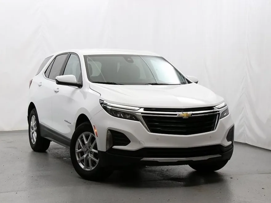 2024 Chevrolet Equinox LT photo 1