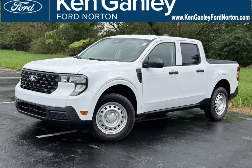 2025 Ford Maverick XL photo 1