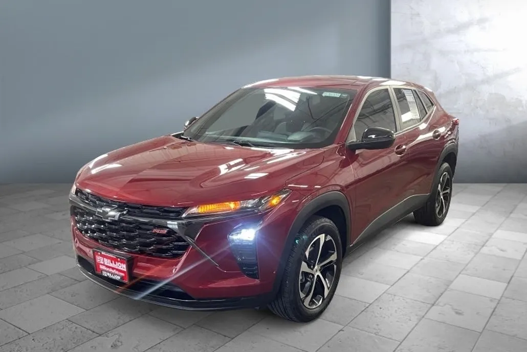 2024 Chevrolet Trax photo 1
