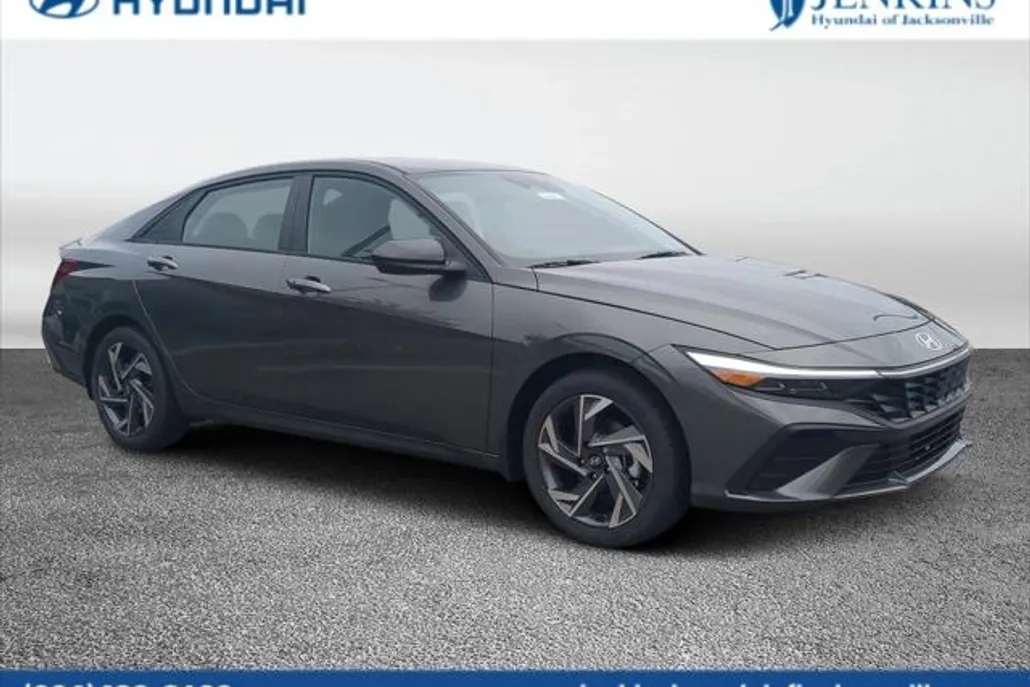 2025 Hyundai Elantra SEL Sport photo 1