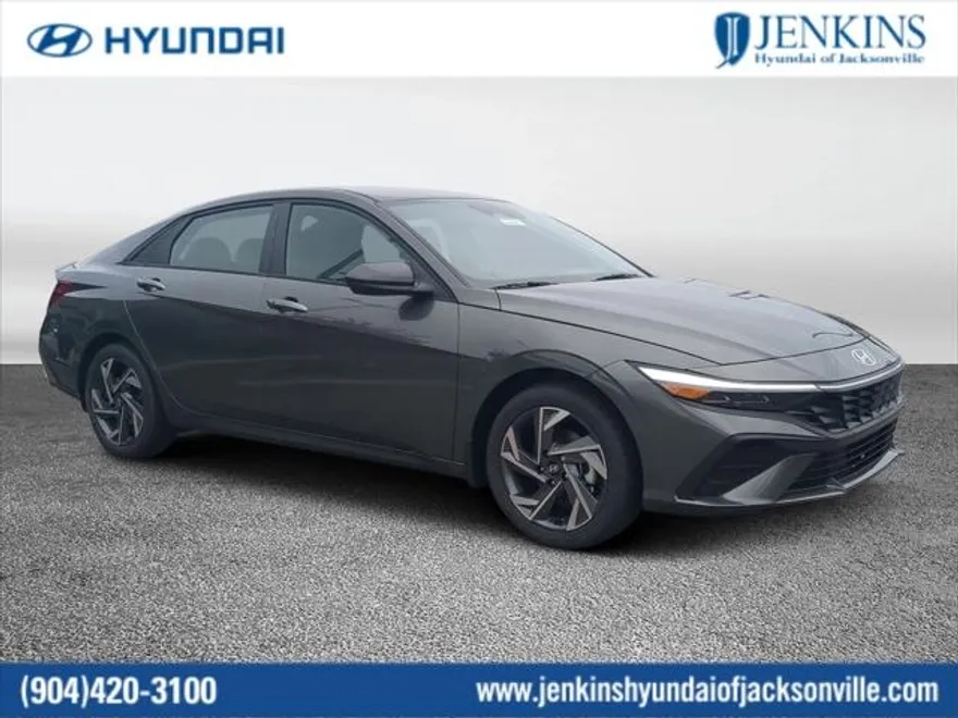 2025 Hyundai Elantra SEL Sport photo 1