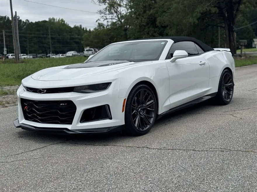2017 Chevrolet Camaro ZL1 photo 1