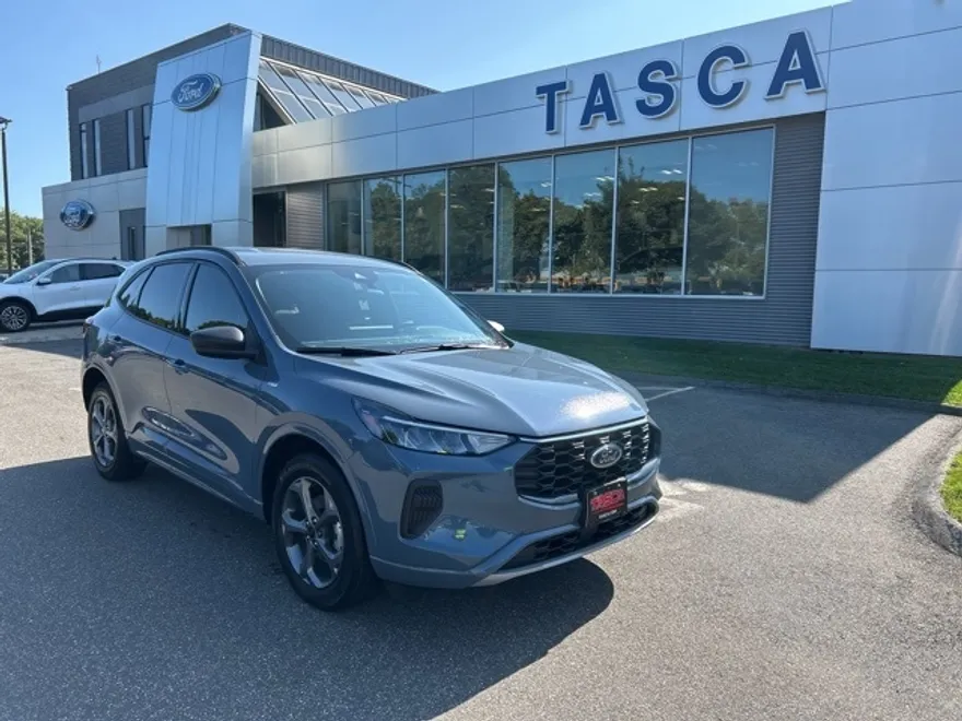 2023 Ford Escape ST-Line photo 1