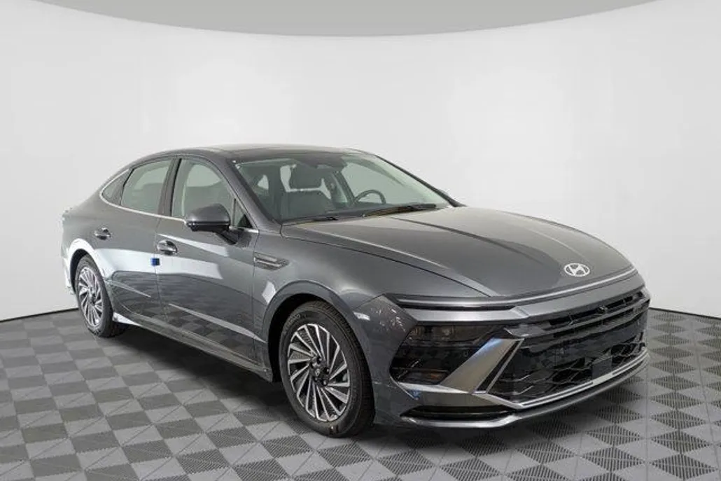 2025 Hyundai Sonata Hybrid Limited photo 1