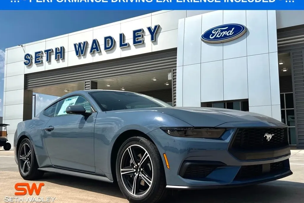 2025 Ford Mustang EcoBoost photo 1