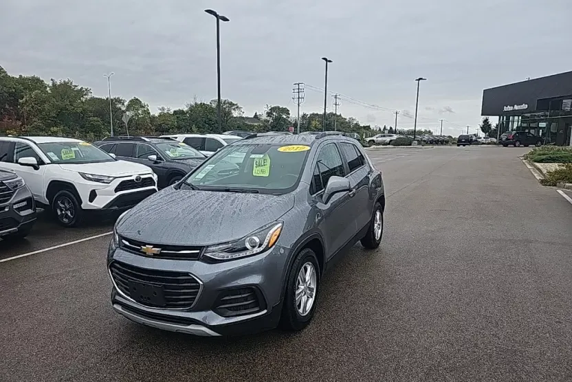 2019 Chevrolet Trax LT photo 1