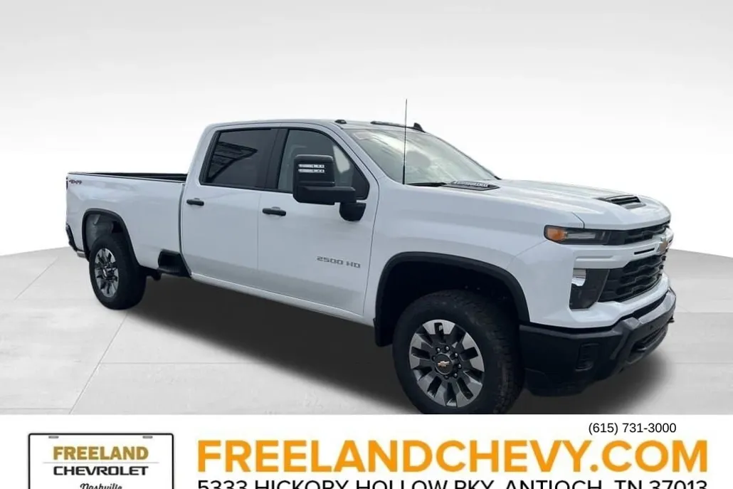 2025 Chevrolet Silverado 2500HD Custom photo 1
