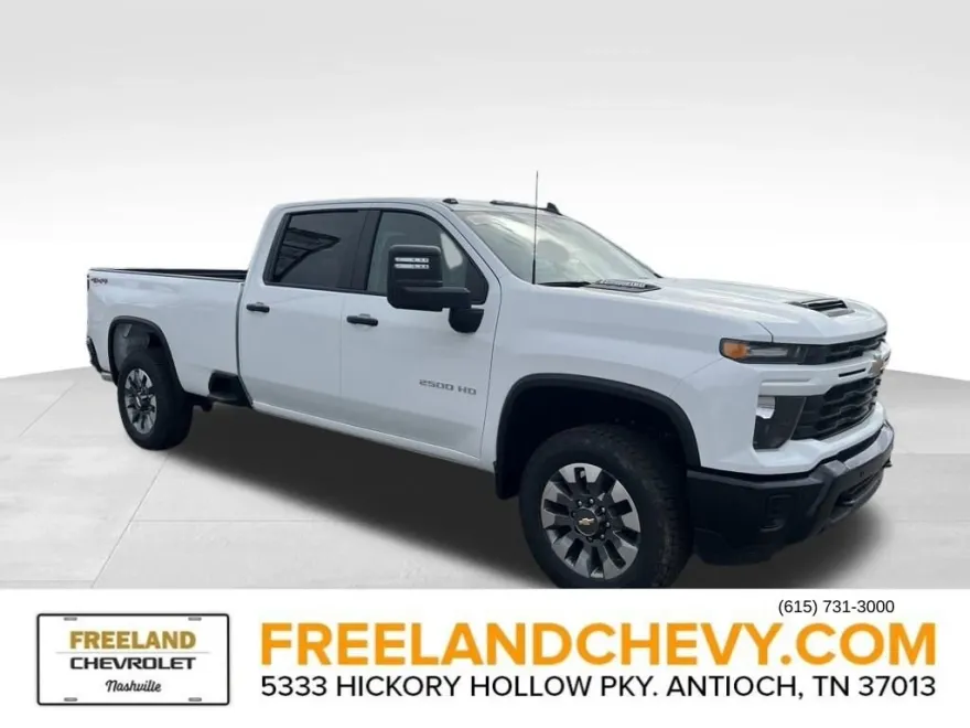 2025 Chevrolet Silverado 2500HD Custom photo 1