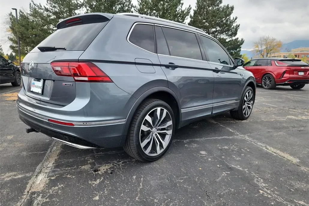 2021 Volkswagen Tiguan SEL Premium R-Line photo 1