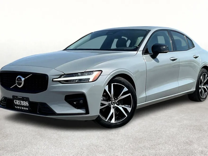 2024 Volvo S60 Core photo 1