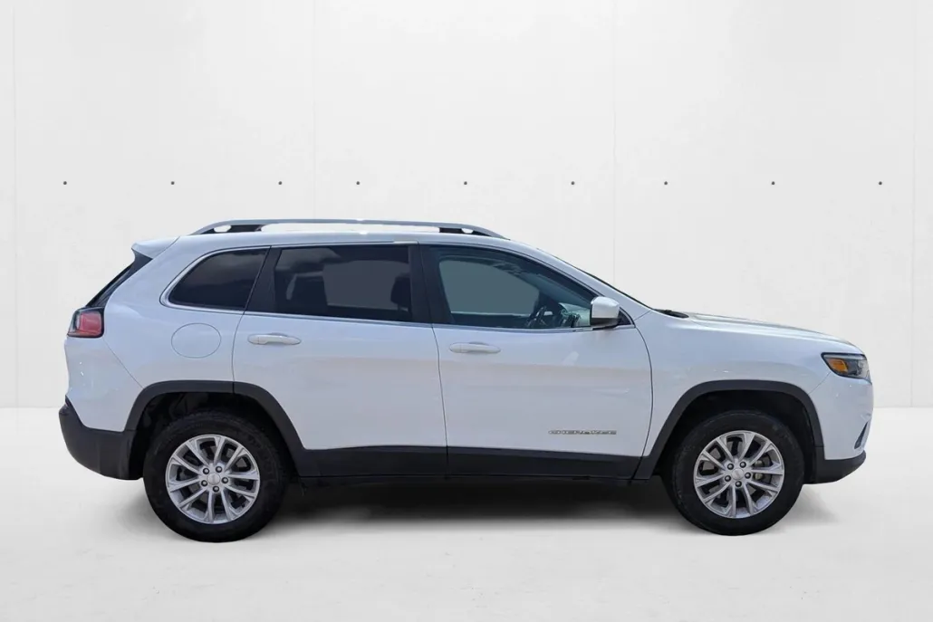 2019 Jeep Cherokee Latitude photo 1