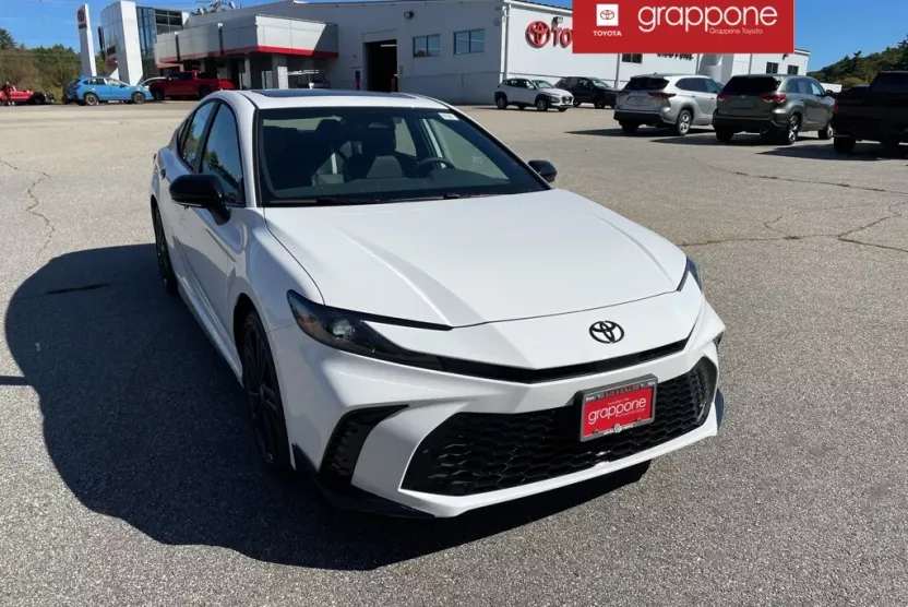 2026 Toyota Camry photo 1