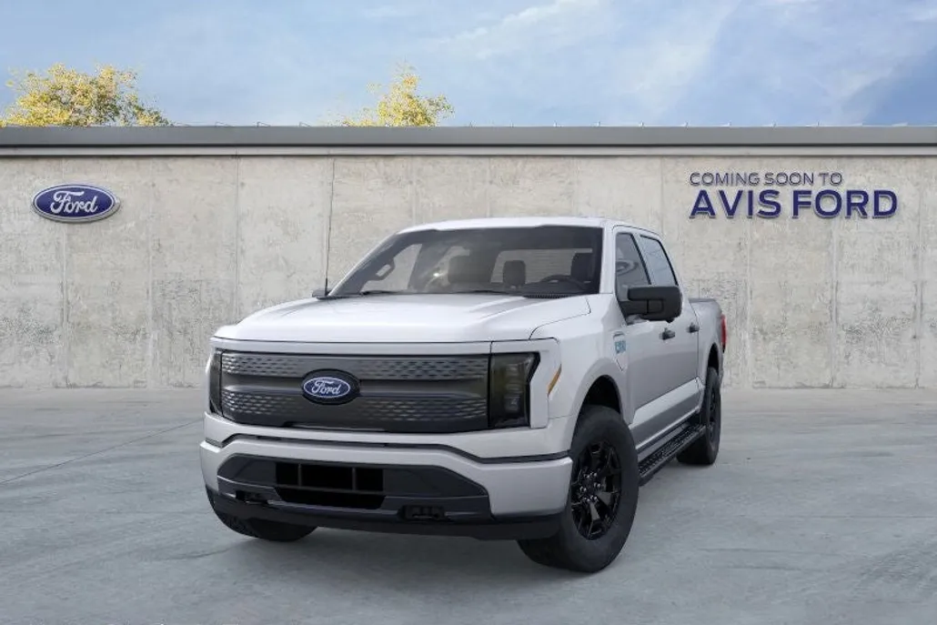 2025 Ford F-150 Lightning XLT photo 1