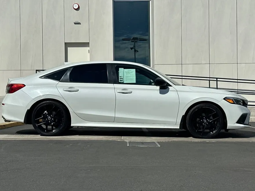 2022 Honda Civic Sport photo 1